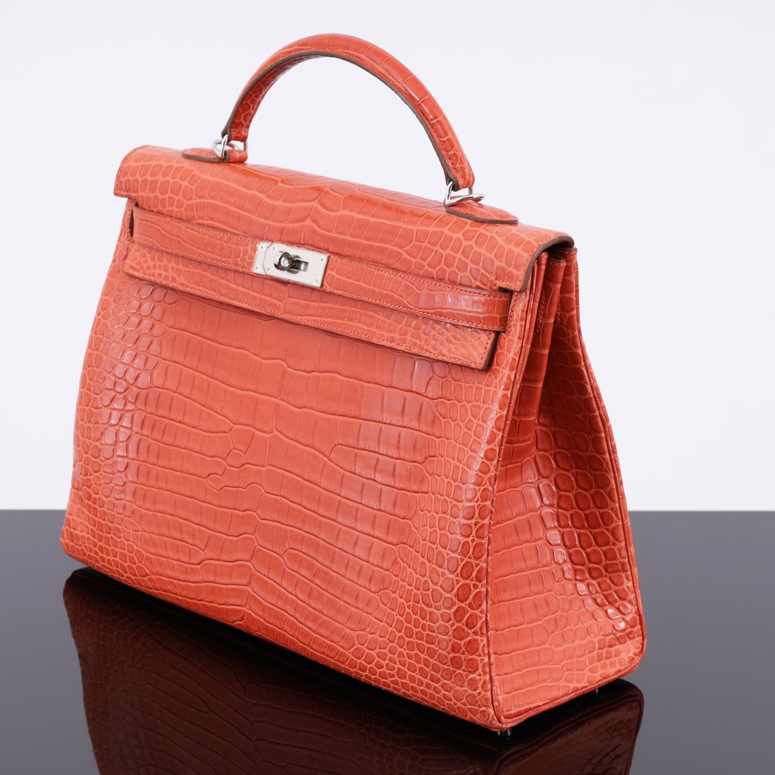 Hermes KELLY 40 Matte Porosus Retourne Handbag