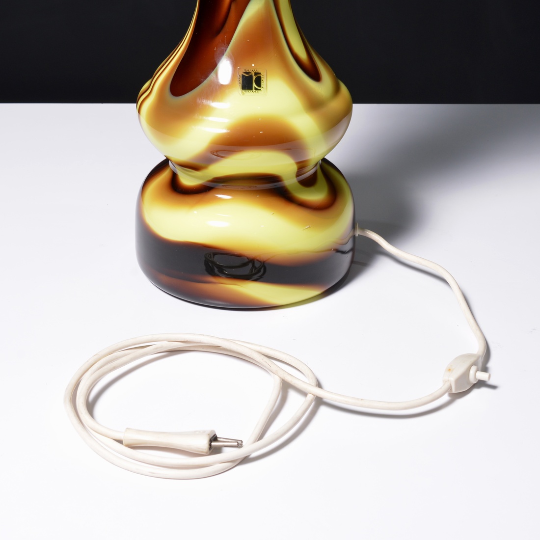 Large Carlo Moretti Table Lamp, 24″H, Leslie Pina Collection - Image 6