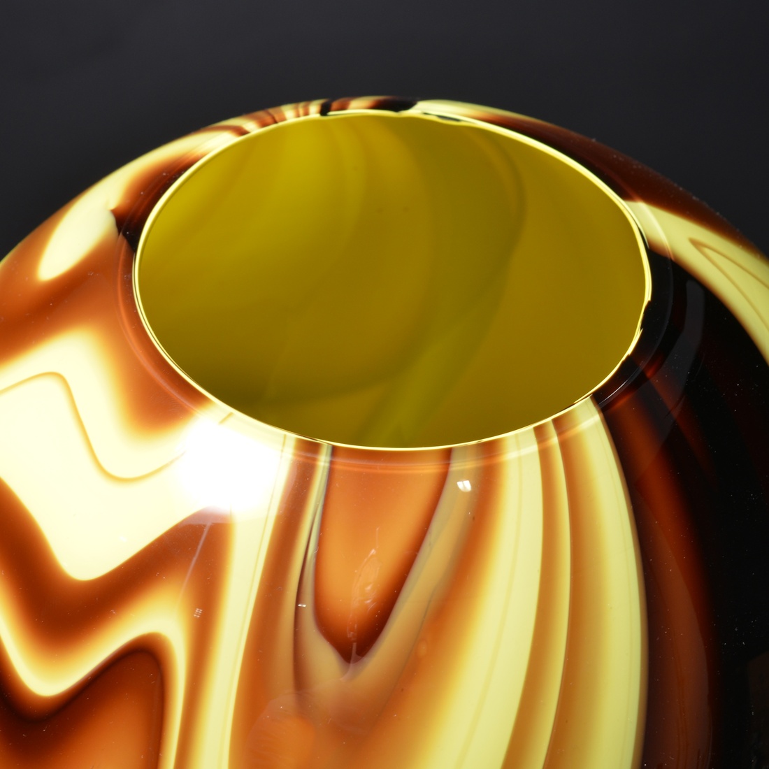 Large Carlo Moretti Table Lamp, 24″H, Leslie Pina Collection - Image 7